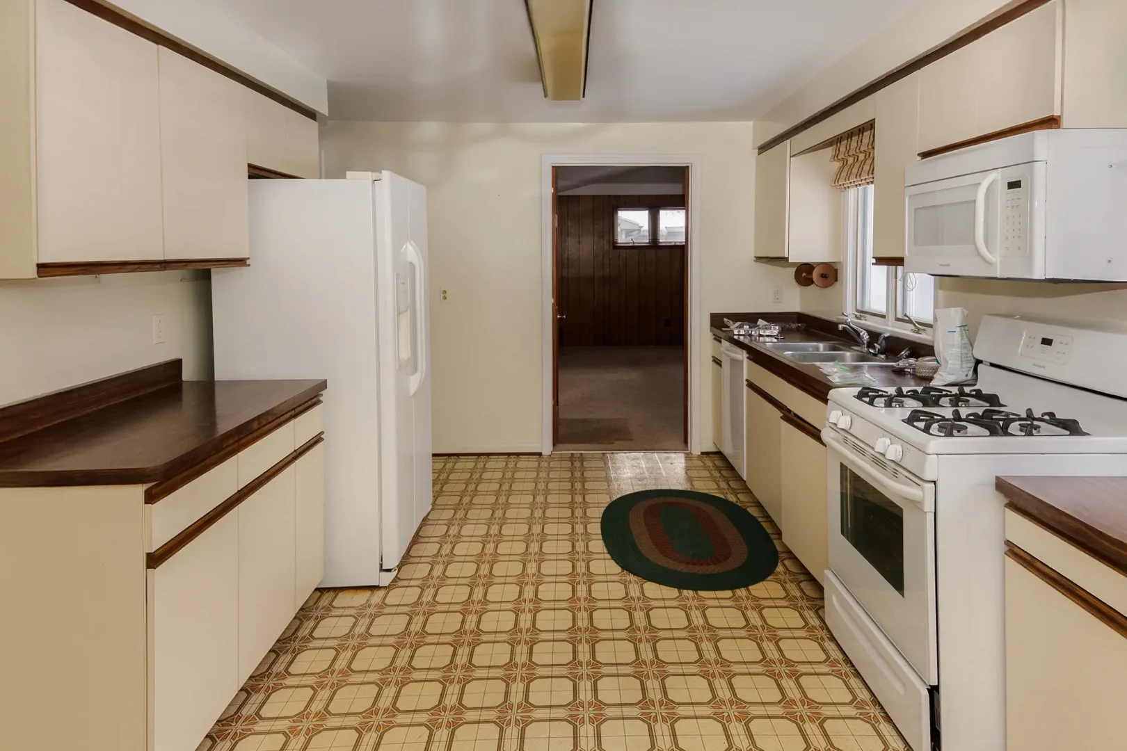 2025-08-kitchen-renovation-penfield-NY-before